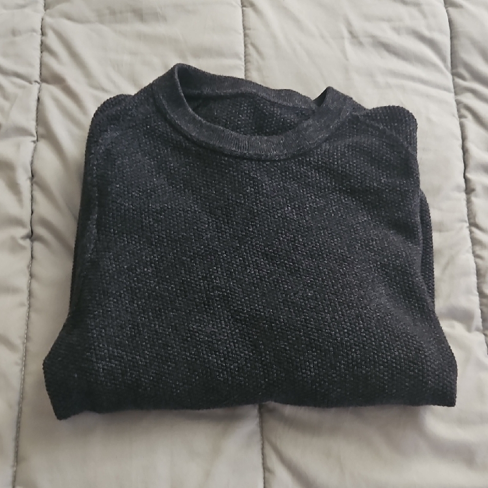 Lululemon Men's Black Sweater